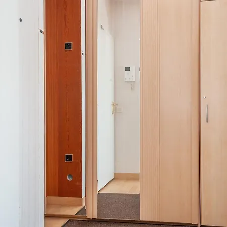 Hanseatic 802 Apartman *